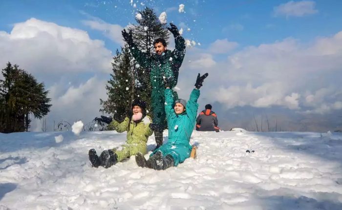 Kashmir Winter Backpacking photoshoot